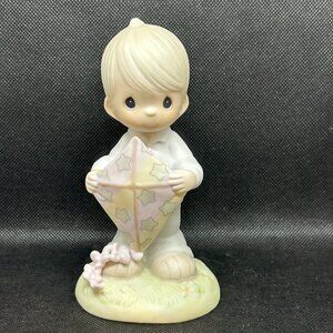 PRECIOUS Moments "High Hopes" figurine
